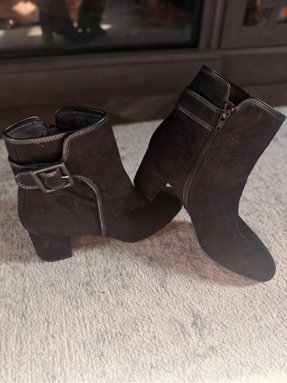Women’s Black Ankle Booties Size 7 Buckle Block Heel Side Zip